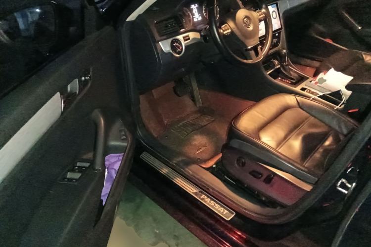 Used Volkswagen Passat 2015 1.8TSI DSG Prestige Edition Driver Seat