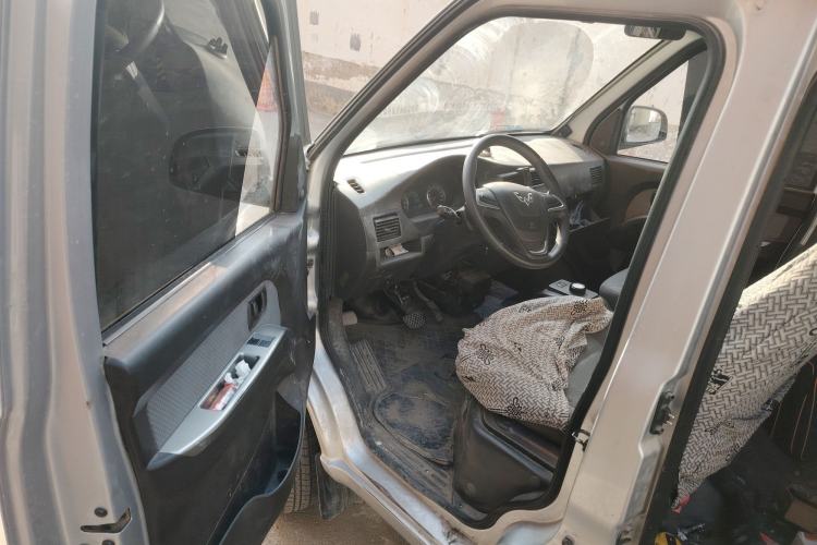 Used Wuling Rongguang EV 2020 Basic Version 7-Seater 300 km
