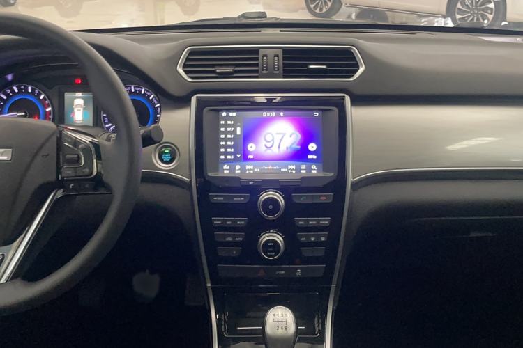 Used Haval H2 2018 Chuanxiang Edition Red Badge 1.5T Manual Two-Wheel Drive Fashionable Model