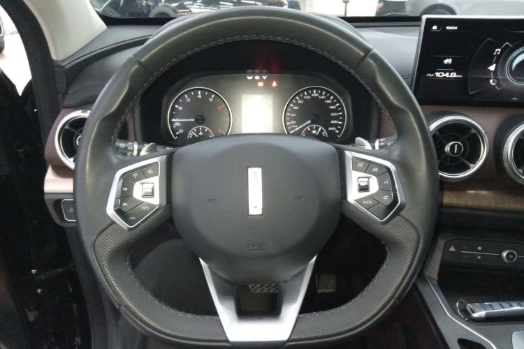 Used Wey VV5 2021 1.5T Two-Wheel Drive Color Pioneer
