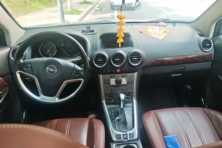 Used Opel Antara 2011 2.4 Luxury Two-Wheel-Drive Version
