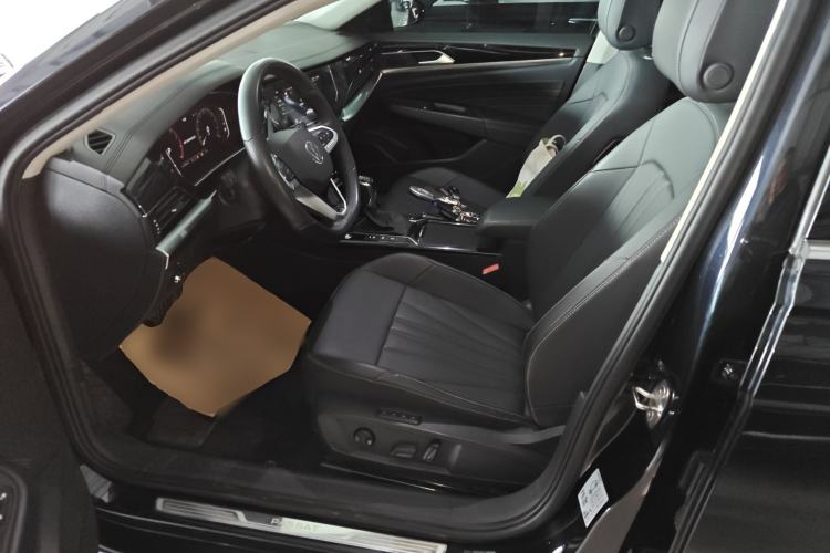 Used Volkswagen Passat 2025 Premium Version 380TSI Dragon Edition