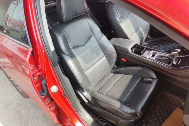 Used CHANGAN Eado 2018 High-Energy Edition 1.6L GDI Automatic Pioneer Model China V Standard
