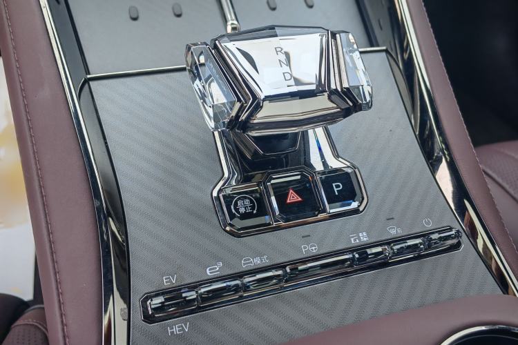 Used Denza Z9GT 2024 1100 Four-Wheel Drive Max Edition Gear Lever