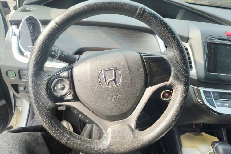 Used Honda Jade 2014 1.8L Automatic Comfort Elite Version 5 Seats
