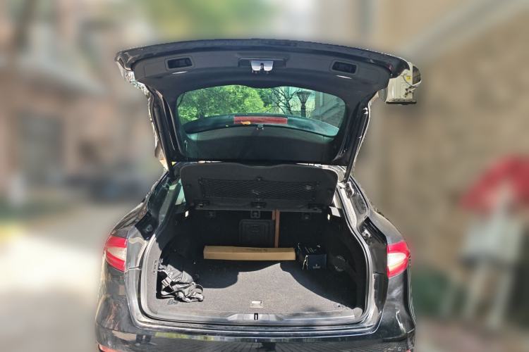 Used Maserati Levante 2016 3.0T S Standard Model Trunk