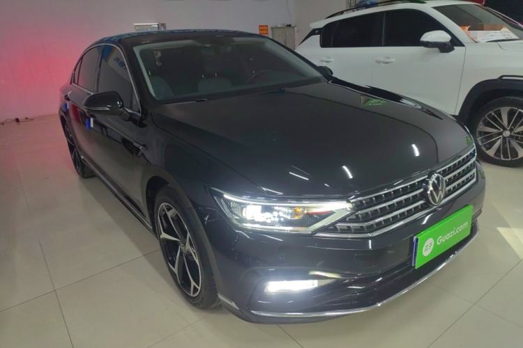 Used Volkswagen Magotan 2023 2 Million Units Limited Edition 330TSI DSG Leading Version
