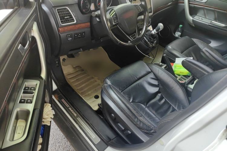 Used Haval H6 2013 Sport Edition 1.5T Manual Two-Wheel Drive Prestige Model Driver Seat