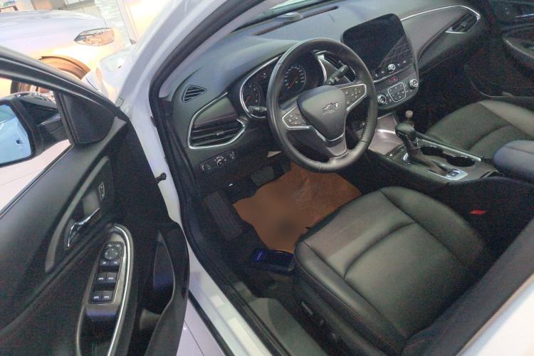 Used Chevrolet Malibu XL 2022 Redline 550T Automatic Sport Edition Driver Seat