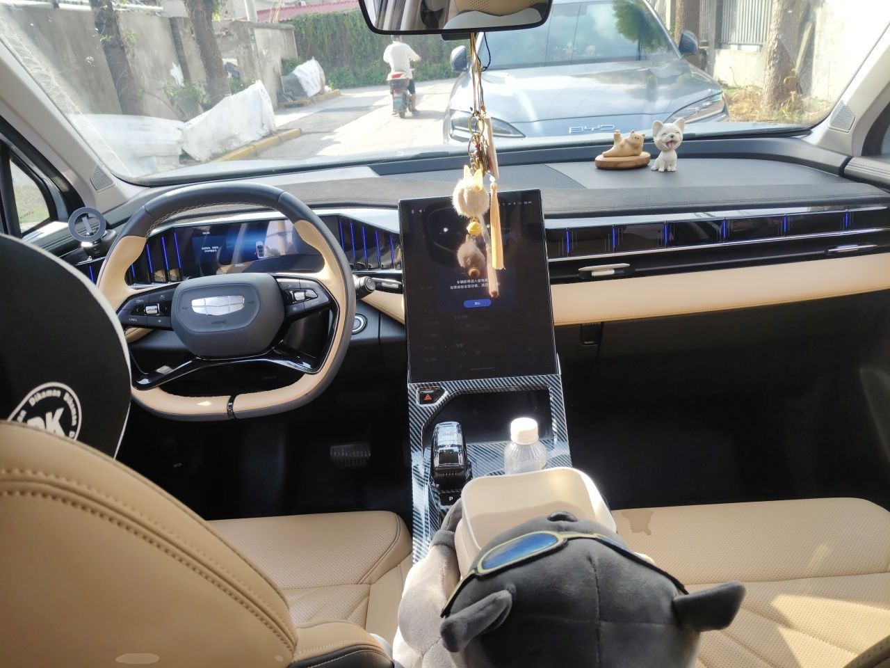 Geely Auto FX11 2023 1.5TD DCT Prestige Edition — снимка 9