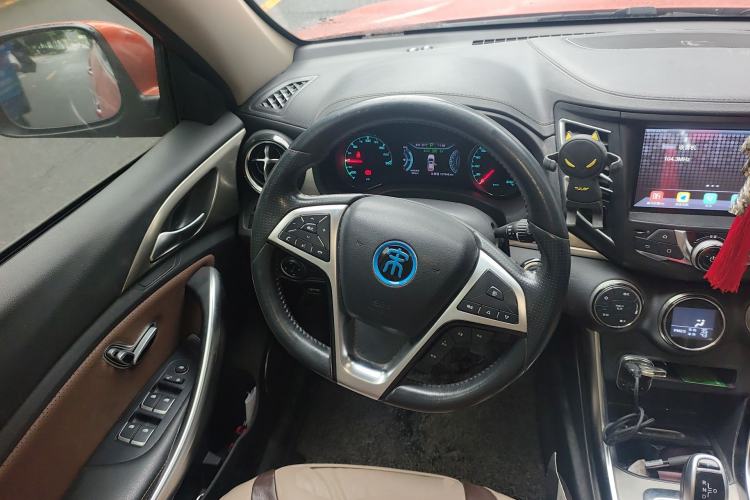 Used BYD Song New Energy 2017 Song DM 1.5TID All-Wheel Drive Prestige Model Steering Wheel