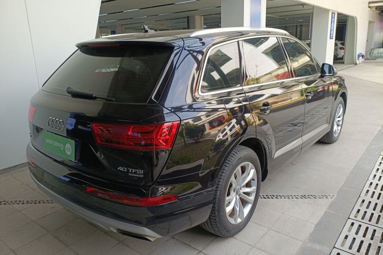 Used Audi Q7 2016 45 TFSI Technology Edition Rear Right 45 Deg