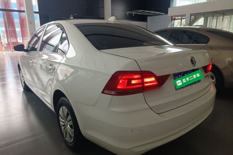 Used Volkswagen Santana 2016 1.6L Manual Fashion Edition
