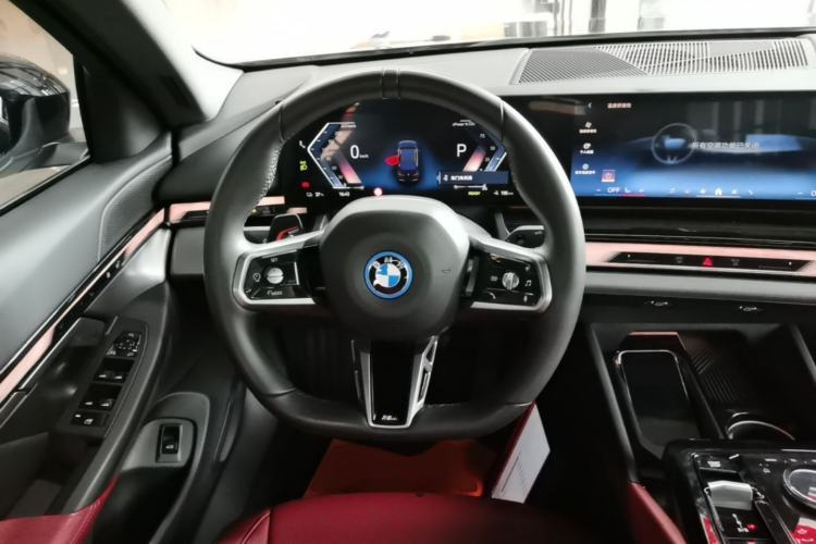 Used BMW i5 2024 eDrive 35L M Sport Package Steering Wheel