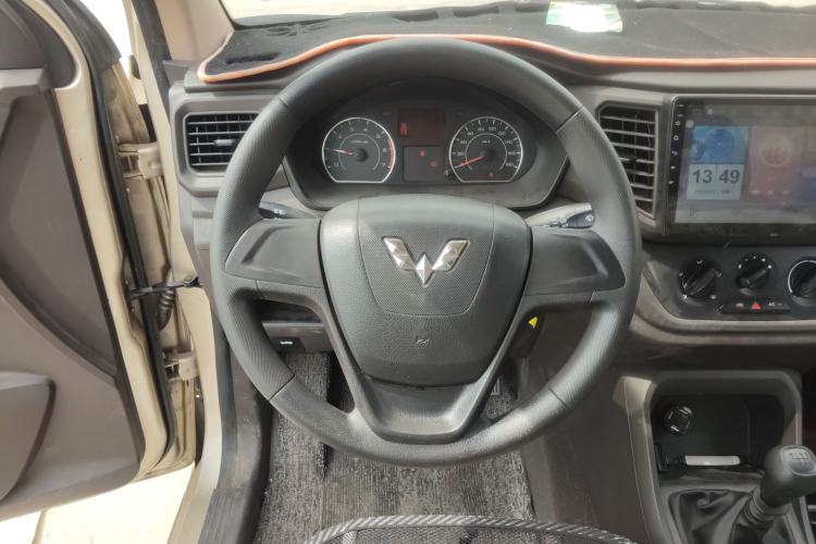Used Wuling Hongguang V 2019 1.5L Jingqu Version China VI LAR Steering Wheel