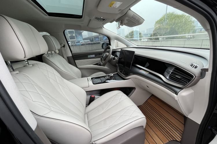 Used Denza D9 2022 DM-i 970 Four-Wheel Drive Prestige Model