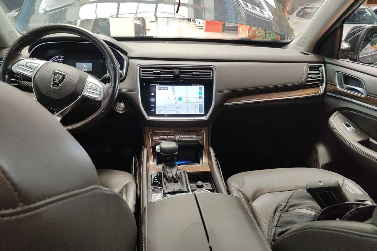 Used Roewe RX8 2019 30T Smart Connectivity Two-Wheel Drive Supreme Flagship Edition
