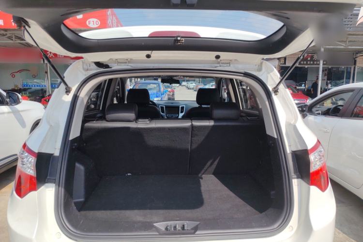 Used CHANGAN CS35 2016 1.6L Manual Luxury Model China V Standard
