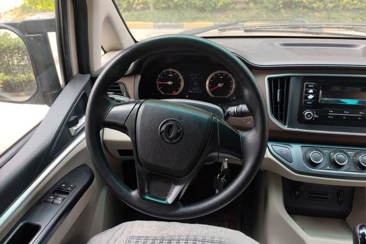 Used FORTHING Lingzhi 2019 M5L 1.6L 9-Seater Base Model China VI Standard