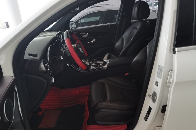 Used Mercedes-Benz GLC 2016 GLC 260 4MATIC Luxury Model
