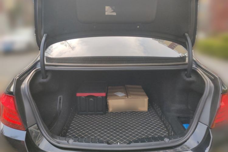 Used BMW 5 Series 2012 523Li Leading Model