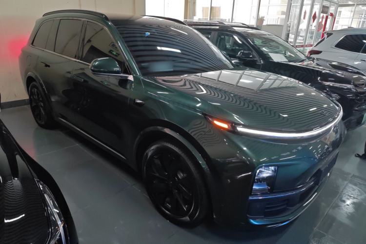 Used Li Auto L8 2023 Pro Model Front Right 45 Deg