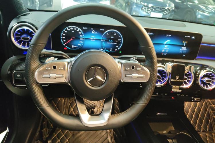 Used Mercedes-Benz A-Class 2020 Restyled A 200 L Sport Sedan Fashion Version
