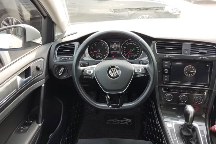 Used Volkswagen Golf 2019 280TSI DSG Luxury Version China V Standard Steering Wheel