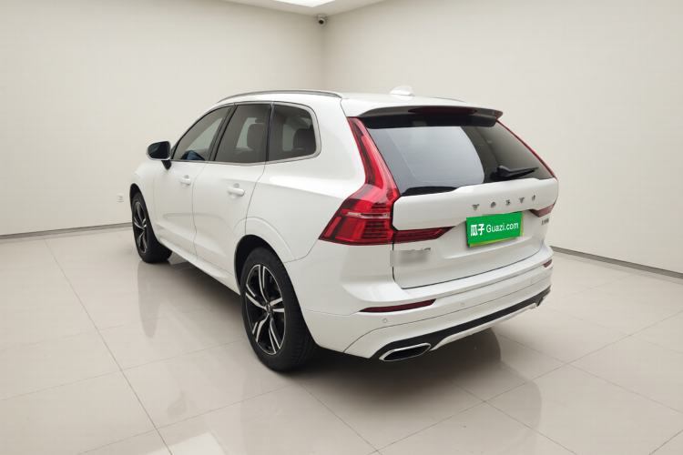 Used Volvo XC60 2019 T5 4x4 Smart & Dynamic Sport Edition China VI Standard Exterior 3