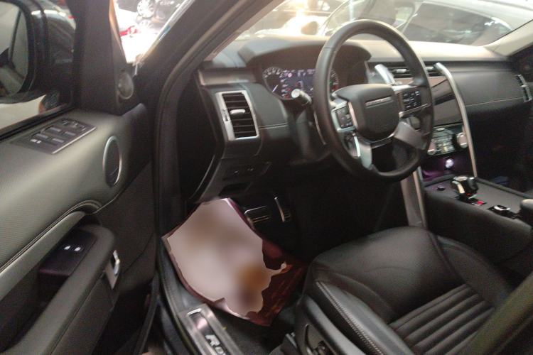 Used Land Rover Discovery 2023 Revised Version 360 PS R-Dynamic S