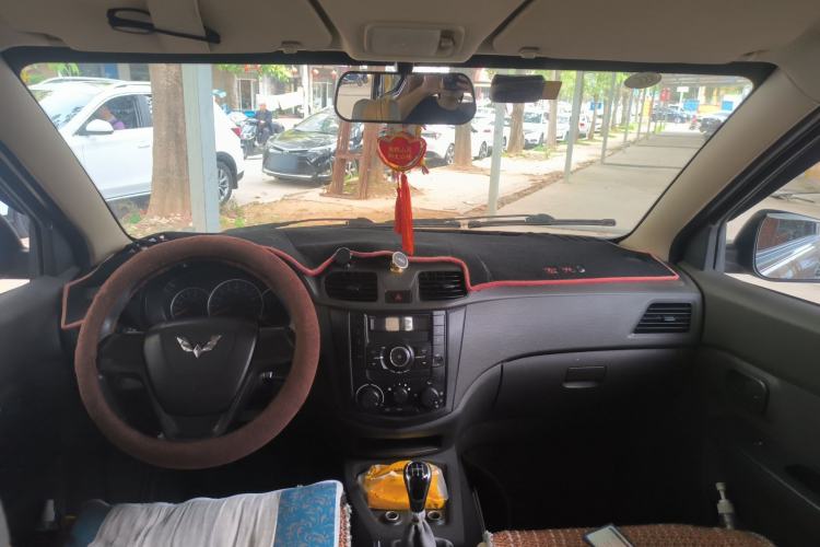 Used Wuling Hongguang 2015 1.5L S Basic Version China V Standard Headliner