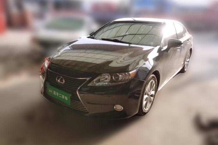 Used Lexus ES 2013 300h Elite Edition