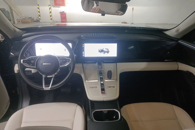 Used Haval Fierce Dragon Max 2023 1.5L Hi4 105 Four-Wheel Drive Navigation Edition Center Console