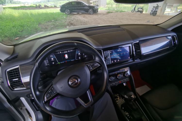 Used Skoda Kodiaq 2020 TSI330 7-Seater Two-Wheel-Drive Luxury Enjoyment Edition
