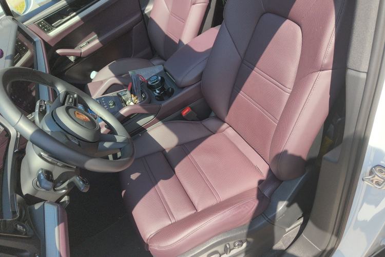 Used Porsche Cayenne 2024 Cayenne 3.0T Left Front Seat