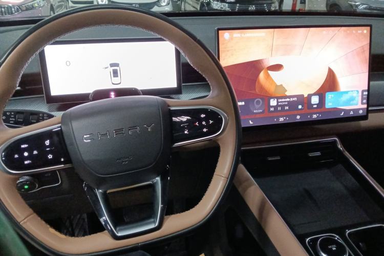 Used Chery Tiggo 8 L 2024 2.0T Two-Wheel Drive Prestige Version 5 Seats Interior 2