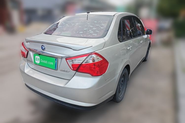 Used Venucia D50 2015 1.6L Automatic Fashion Edition
