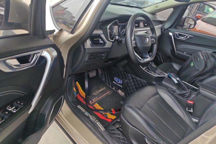 Used Geely Auto Vision X3 2019 Upgraded Model 1.5L CVT Prestige Version Driver Seat