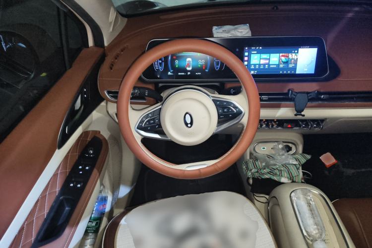 Used ORA Good Cat 2023 401 km Standard Range Luxury Version Lithium Iron Phosphate Steering Wheel