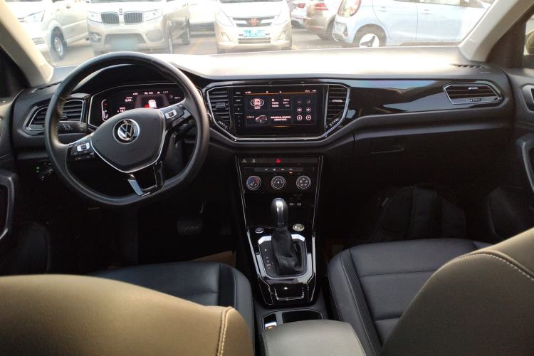 Used Volkswagen T-ROC 2021 280TSI DSG Two-Wheel Drive Comfort Connect Edition
