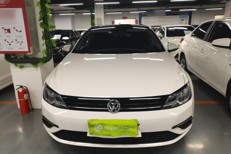 Used Volkswagen Lamando 2017 230TSI DSG Fashion Edition
