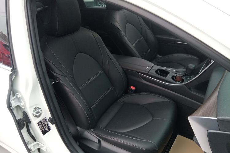 Used Toyota Avalon 2019 2.0L Ambition Edition China VI