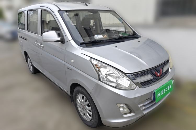 Used Wuling Rongguang V 2016 1.5L Standard Version Front Right 45 Deg