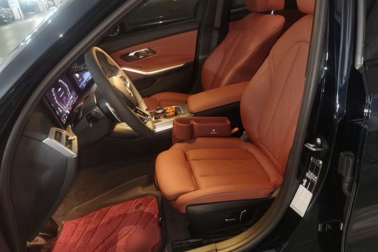 Used BMW 3 Series 2025 330i M Sport Night Edition Package Left Front Seat