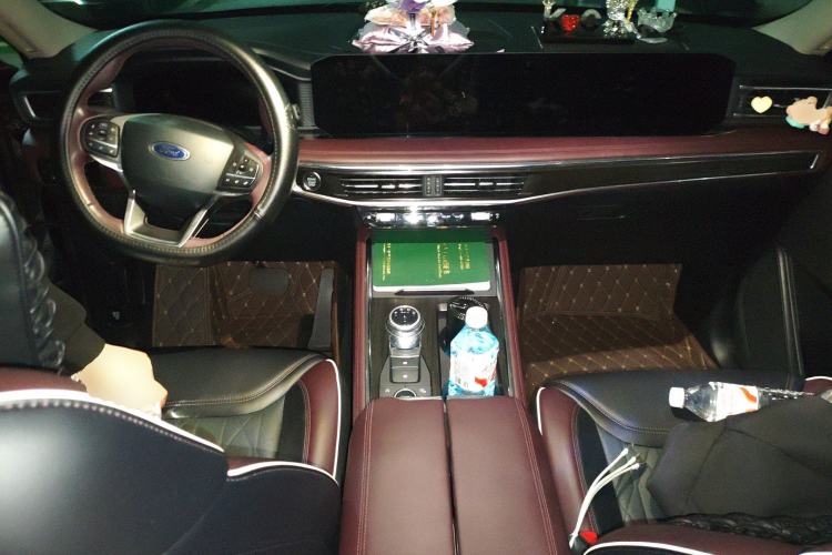 Used Ford Explorer 2023 EcoBoost 285 Four-Wheel Drive Titanium Edition 6 Seats
