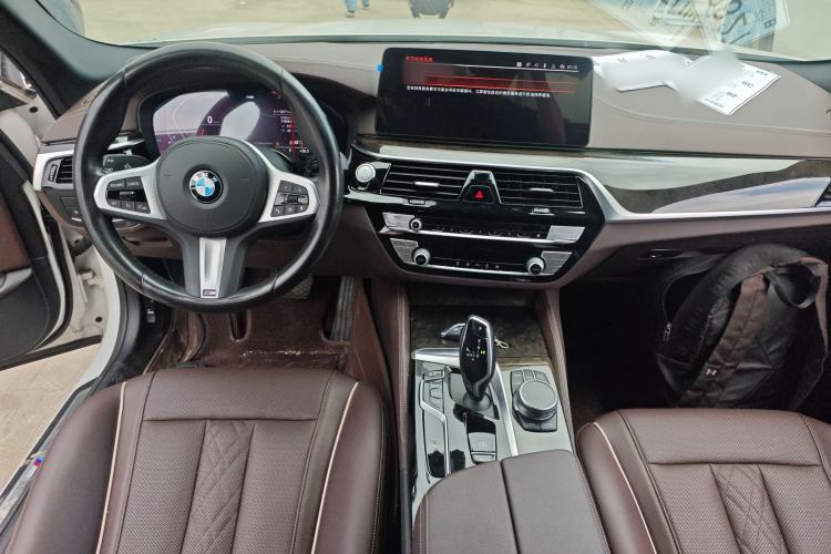 Used BMW 5 Series 2022 Restyled 525Li M Sport Package Center Console