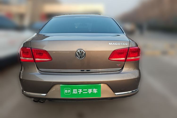 Used Volkswagen Magotan 2015 Revised 1.8TSI Prestige Version Rear