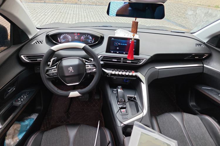 Used Peugeot 4008 2017 350THP Elite Edition Center Console