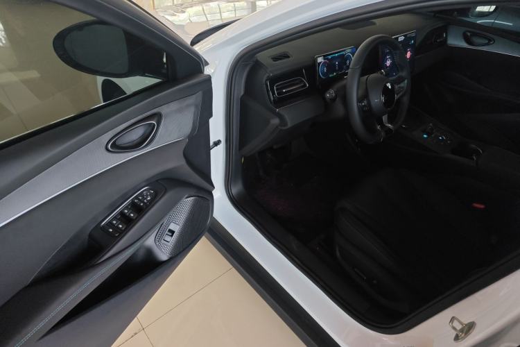 Used BYD Seal 06 New Energy 2024 DM-i 120KM Luxury Model
