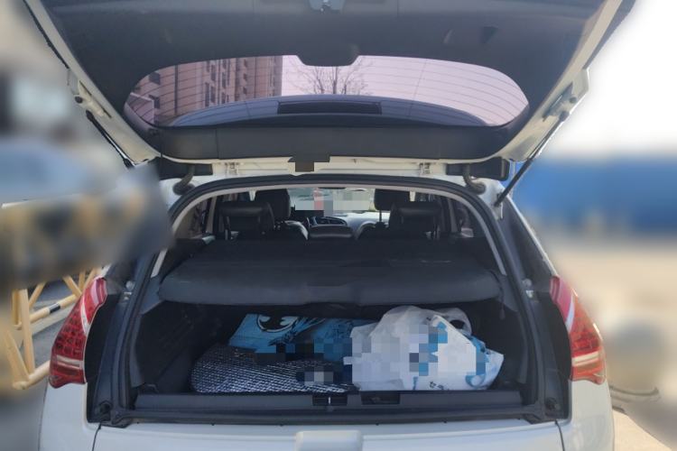 Used Peugeot 3008 2015 1.6THP Automatic Prestige Edition Trunk